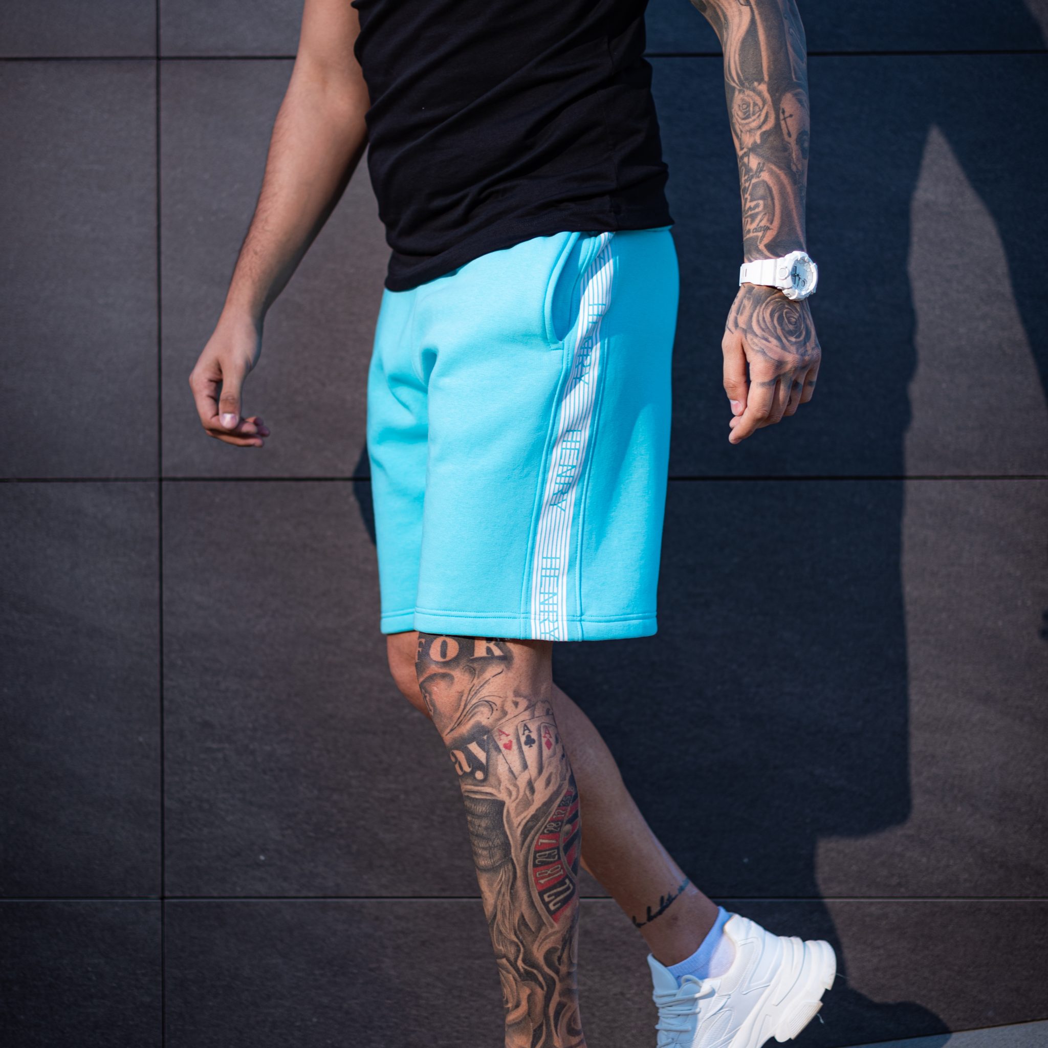 HENRY INSET CUFF LOGO PANEL SHORT