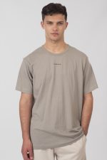 REBASE RELAXED FIT CHEST LOGO TEE