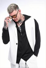 STEFAN STRIPED NIGHT WIND SLEEVELESS BLAZER - Image 2