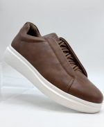 MONOCHROME SNEAKERS WITH CONTRAST SOLE - Image 9