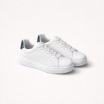 MONOCHROME SNEAKERS WITH CONTRAST SOLE