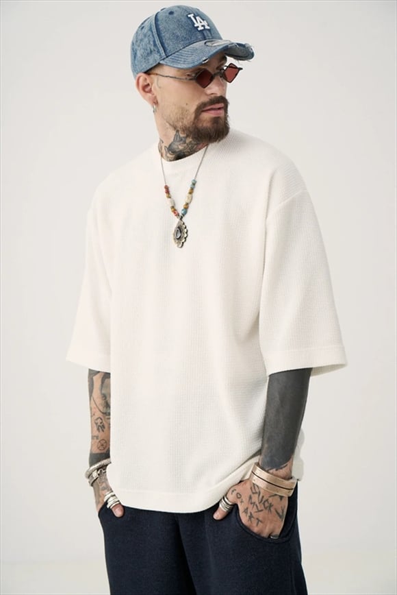 STEFAN WAVY T-SHIRT